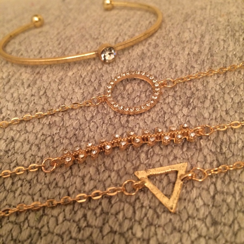 Grazia 4-Layer Bracelet Set - Picture 6 of 6